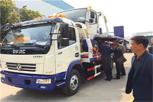 龙港汽车道路救援拖车价格